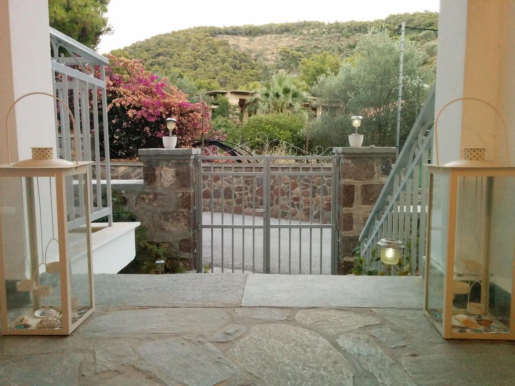 Panos Studios Poros Town Екстериор снимка